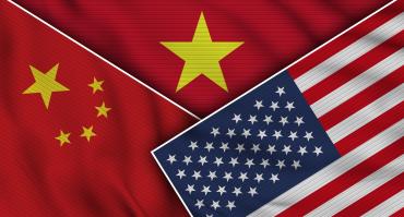 vietnam flag between china and US